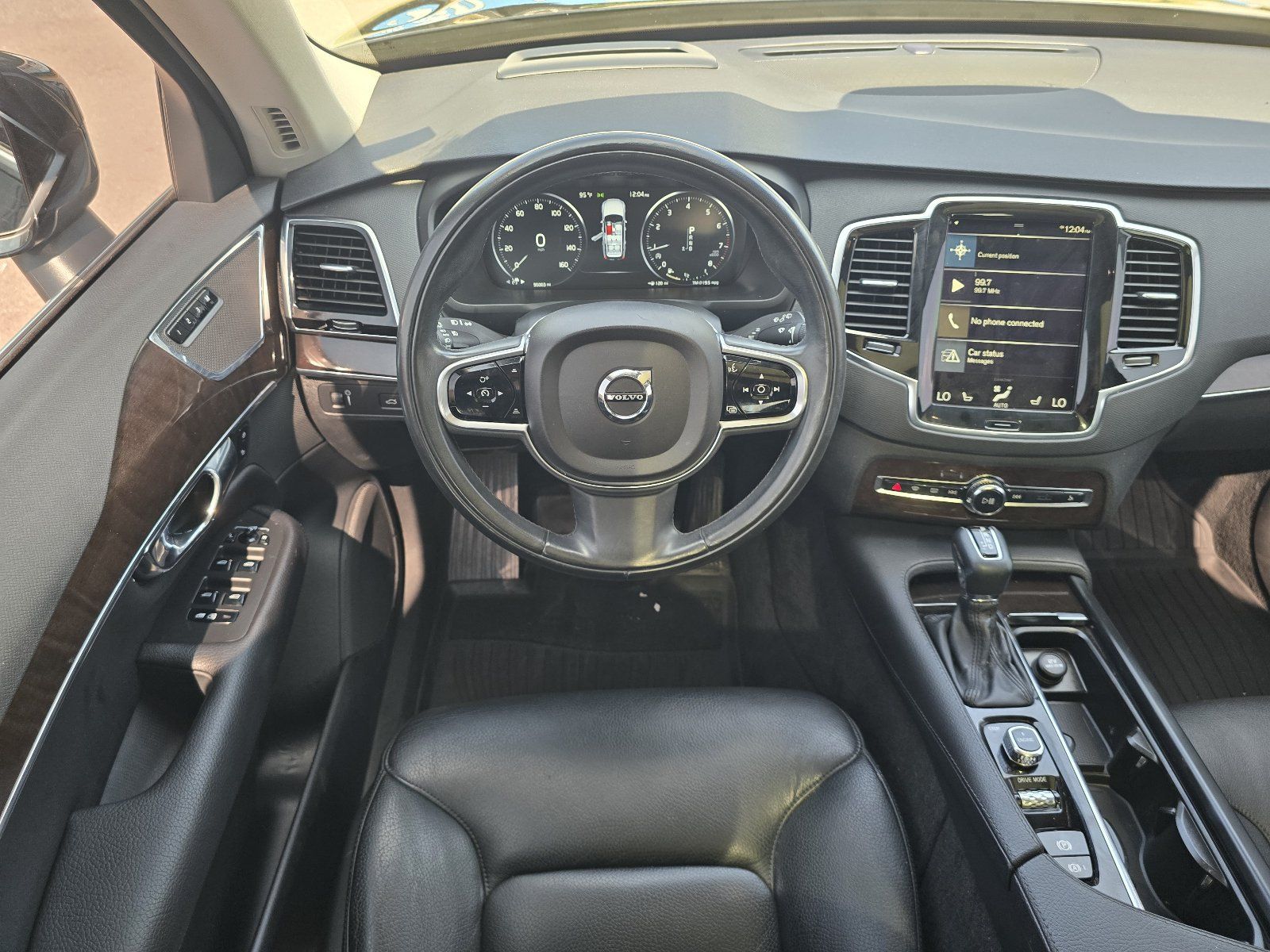 Used 2017 Volvo XC90 T6 Momentum w/ Vision Package AWD/4WD image 15
