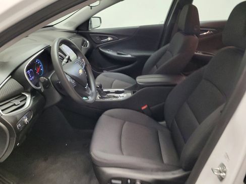 Used 2025 Chevrolet Malibu LT FWD image 17