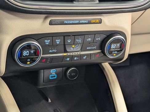 Used 2020 Ford Escape Titanium w/ Titanium Premium Package 2.0 image 27