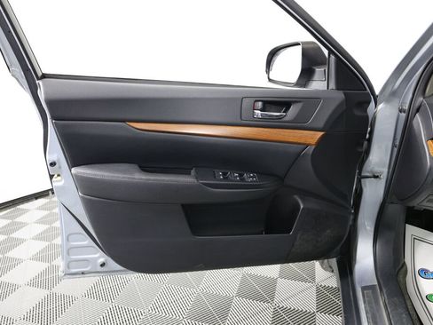 Used 2013 Subaru Outback 2.5i Limited w/ Moonroof Pkg image 12