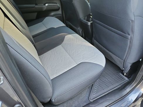 Used 2021 Toyota Tacoma TRD Sport RWD image 31