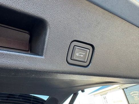 Used 2024 Chevrolet Traverse RS w/ LPO, Floor Liner Package image 30