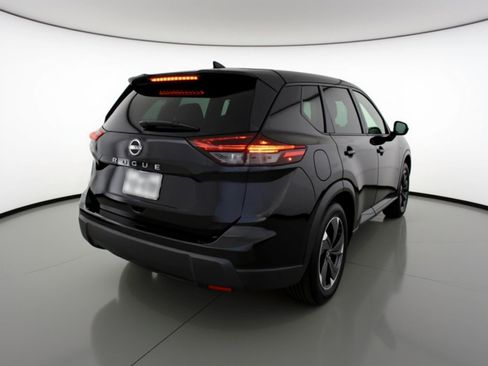 Used 2025 Nissan Rogue SV image 9