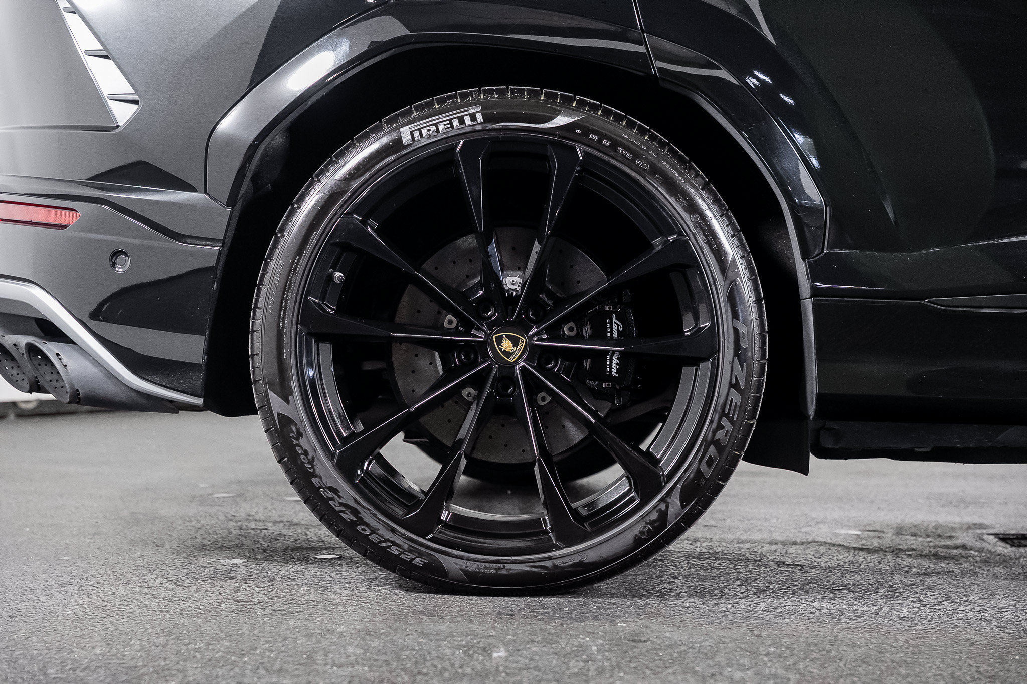 Used 2019 Lamborghini Urus AWD/4WD image 31