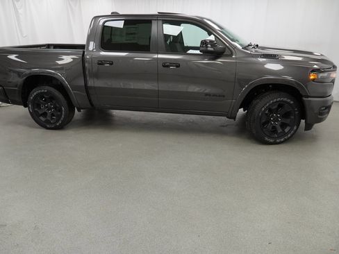 New 2026 RAM 1500 4x4 Crew Cab image 9