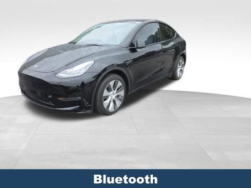 Used 2023 Tesla Model Y Long Range AWD/4WD image 4