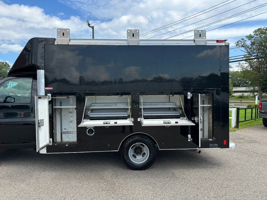 Used 2012 GMC Savana 3500 RWD image 16