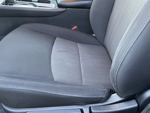 Used 2024 Nissan Sentra SV image 23