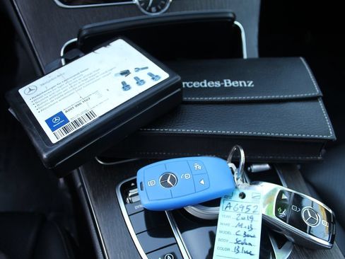 Used 2019 Mercedes-Benz C 300 Sedan image 31