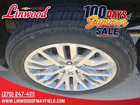 Used 2025 GMC Sierra 1500 Denali w/ Technology Package AWD/4WD image 7