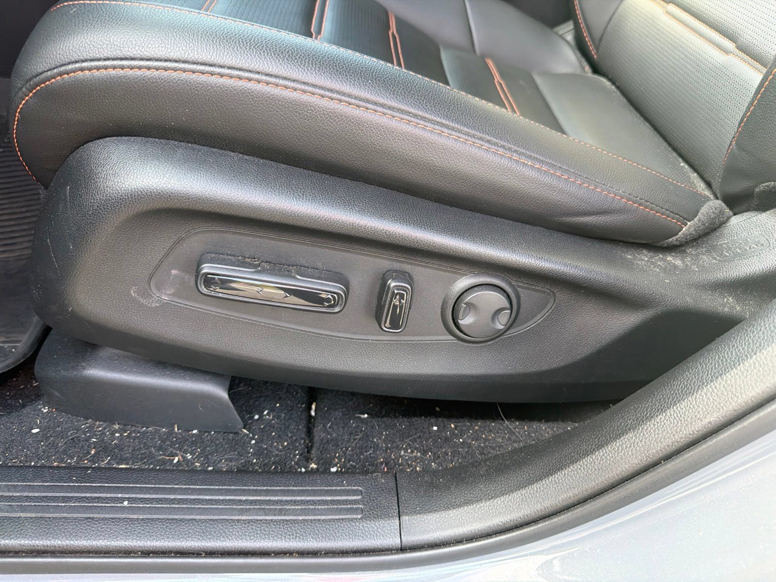 Used 2025 Honda CR-V Sport Touring image 12