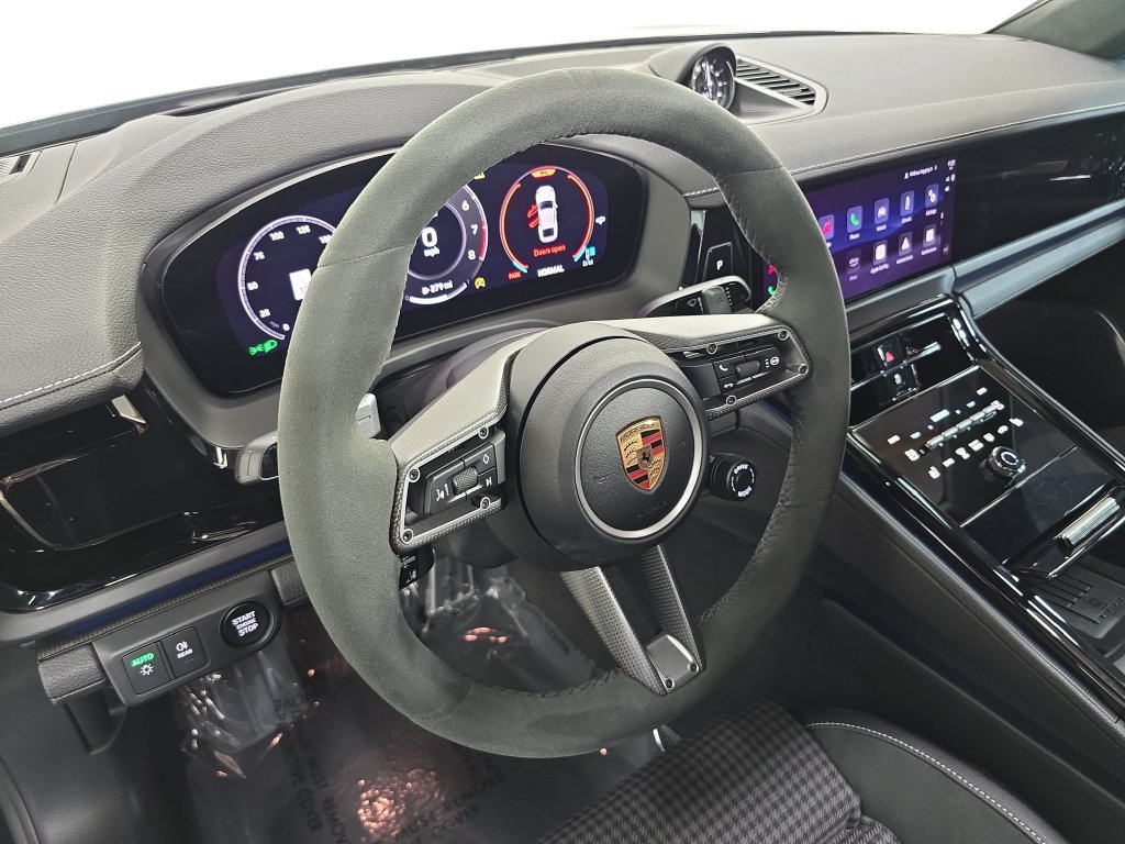 Certified 2026 Porsche Panamera GTS AWD/4WD image 4