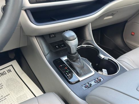 Used 2015 Toyota Highlander Limited Platinum AWD/4WD image 23