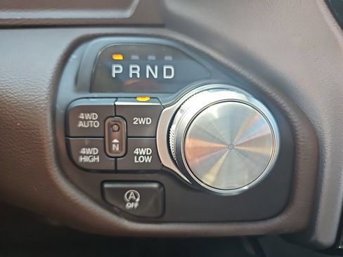 Used 2025 RAM 1500 Laramie AWD/4WD image 40