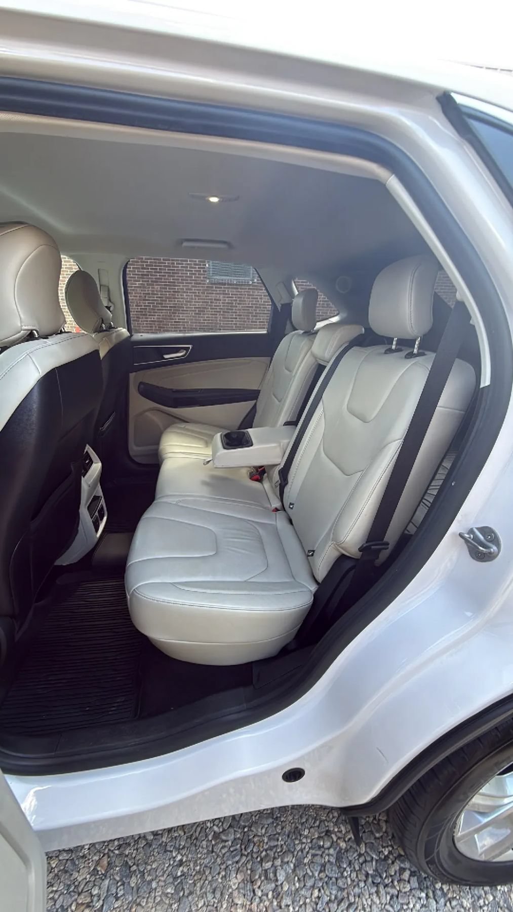 Used 2019 Ford Edge Titanium w/ Cold Weather Package AWD/4WD image 32