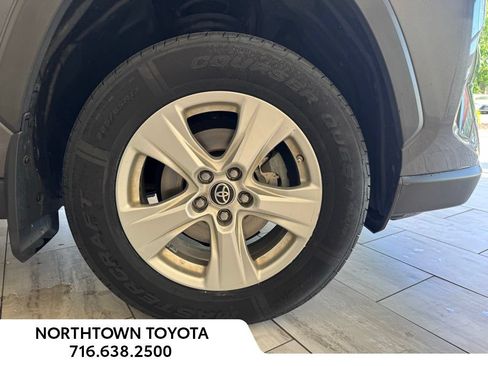 Used 2019 Toyota RAV4 XLE w/ Convenience Package AWD/4WD image 21