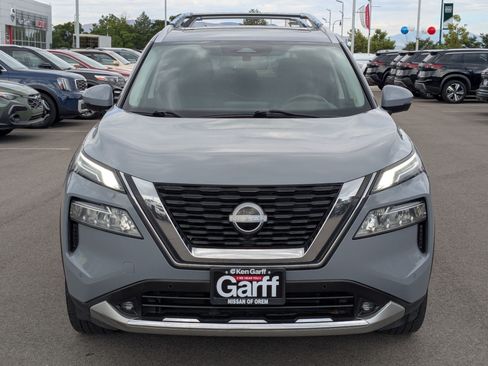 Used 2022 Nissan Rogue Platinum w/ Head-Up Display Package AWD/4WD image 11