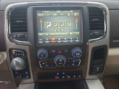 Used 2018 RAM 1500 Laramie w/ Convenience Group image 10