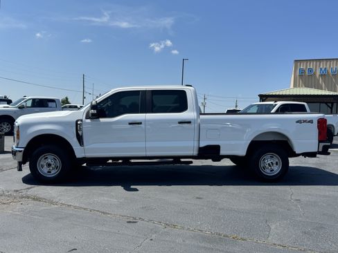 Certified 2026 Ford F250 XL w/ XL Chrome Package AWD/4WD image 8