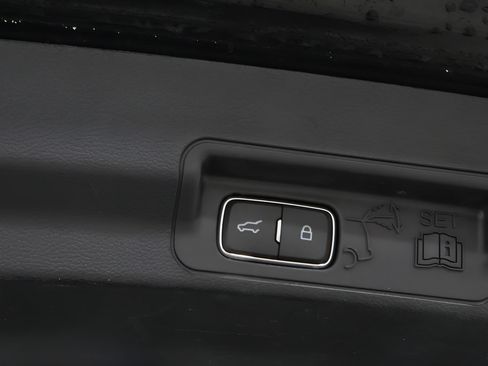 Used 2025 Ford Explorer ST-Line w/ ST-Line Street Pack AWD/4WD image 30