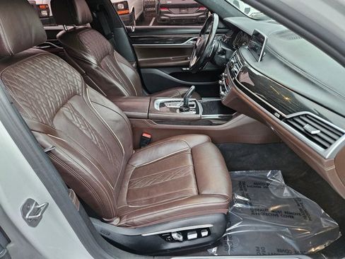 Used 2016 BMW 750i xDrive image 22