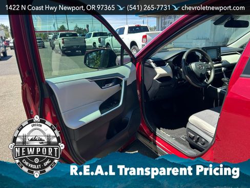 Used 2020 Toyota RAV4 XLE w/ Convenience Package AWD/4WD image 12