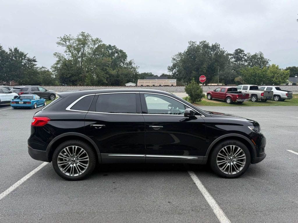 Used 2016 Lincoln MKX Reserve AWD/4WD image 5