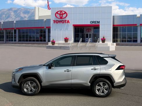 Used 2024 Toyota RAV4 LE AWD/4WD image 6