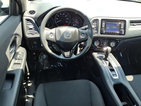 Used 2022 Honda HR-V LX image 8