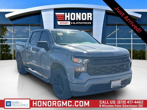 Used 2024 Chevrolet Silverado 1500 Custom w/ Turbomax Blackout Package RWD image 1