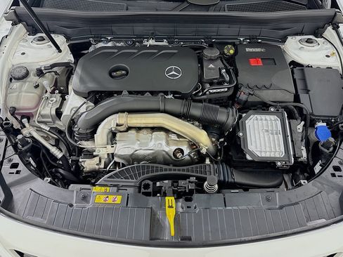 New 2026 Mercedes-Benz GLB 250 image 11