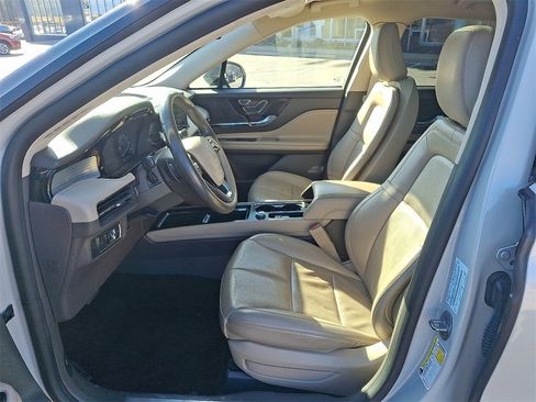 Used 2022 Lincoln Corsair AWD w/ Premium Package image 14