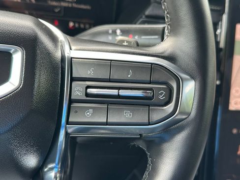 Used 2025 GMC Acadia Elevation AWD/4WD image 32