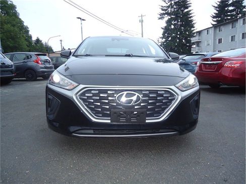 Used 2020 Hyundai Ioniq Blue FWD image 3