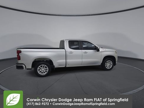 Used 2020 Chevrolet Silverado 1500 LT w/ Texas Edition AWD/4WD image 16