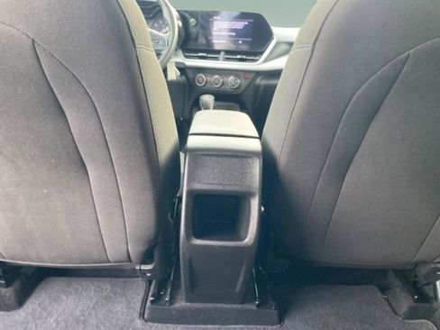 Used 2024 Chevrolet Trax LS w/ LS Convenience Package image 37