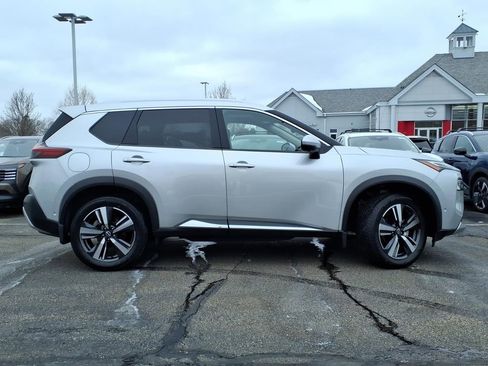 Used 2023 Nissan Rogue Platinum w/ Platinum Premium Package image 2