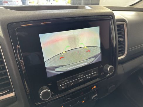 Used 2024 Nissan Frontier SV w/ Technology Package RWD image 17
