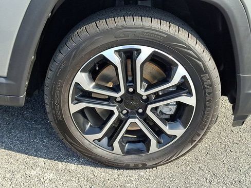 Certified 2023 Jeep Compass Limited AWD/4WD image 11
