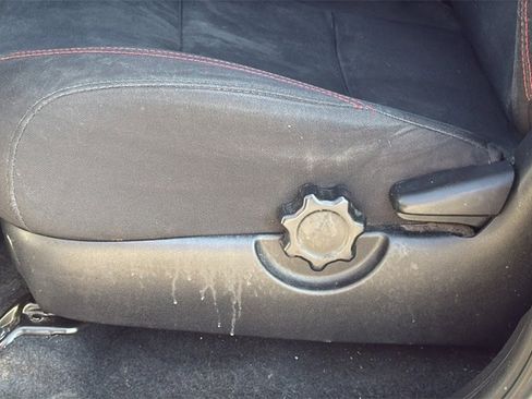 Used 2018 Toyota Tacoma SR5 image 10