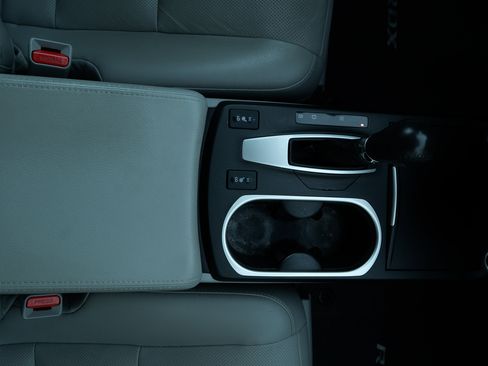 Used 2018 Acura RDX w/ Tech & AcuraWatch Plus Pkg image 29