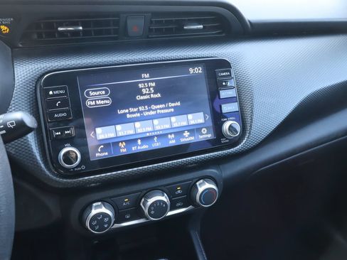 Used 2024 Nissan Kicks SV FWD image 6