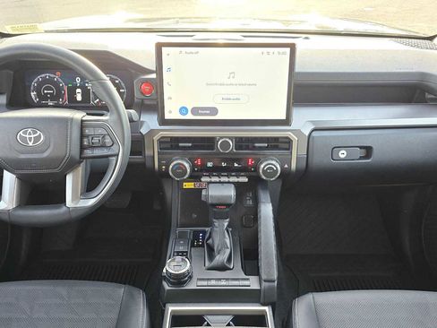 Certified 2025 Toyota 4Runner TRD Off-Road Premium image 21