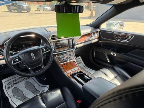 Used 2019 Lincoln Continental Premiere FWD image 19
