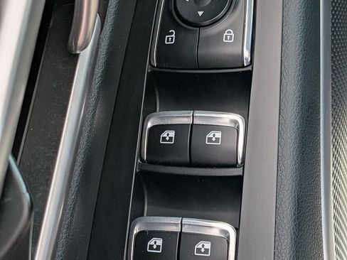 Used 2025 Kia Telluride S FWD image 15