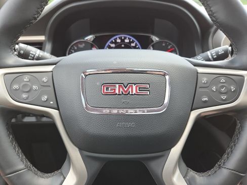 Used 2023 GMC Acadia Denali w/ Denali Technology Package FWD image 36