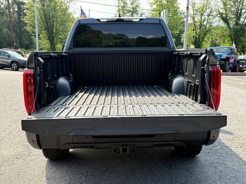 Used 2023 Toyota Tundra SR5 w/ SR5 Convenience Package AWD/4WD image 24