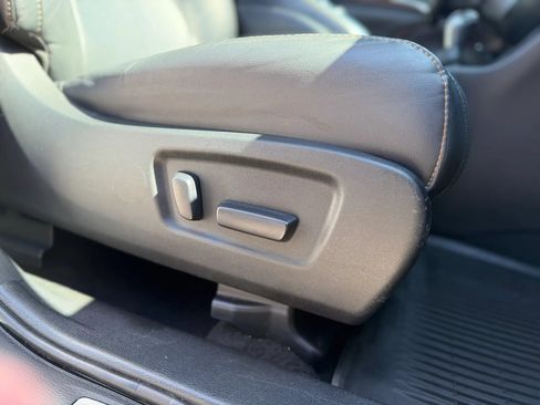 Used 2015 Toyota Highlander Limited AWD/4WD image 8