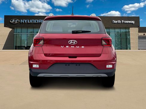 New 2025 Hyundai Venue SEL image 6