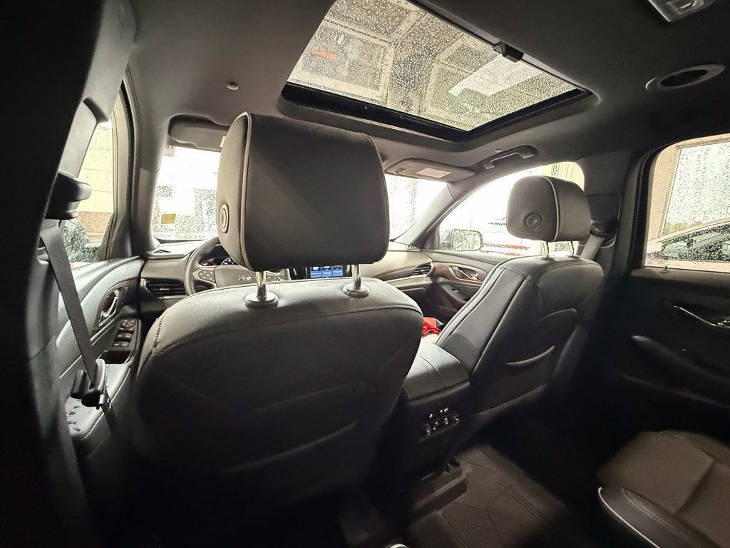 Used 2023 Chevrolet Traverse Premier w/ Redline Edition AWD/4WD image 27